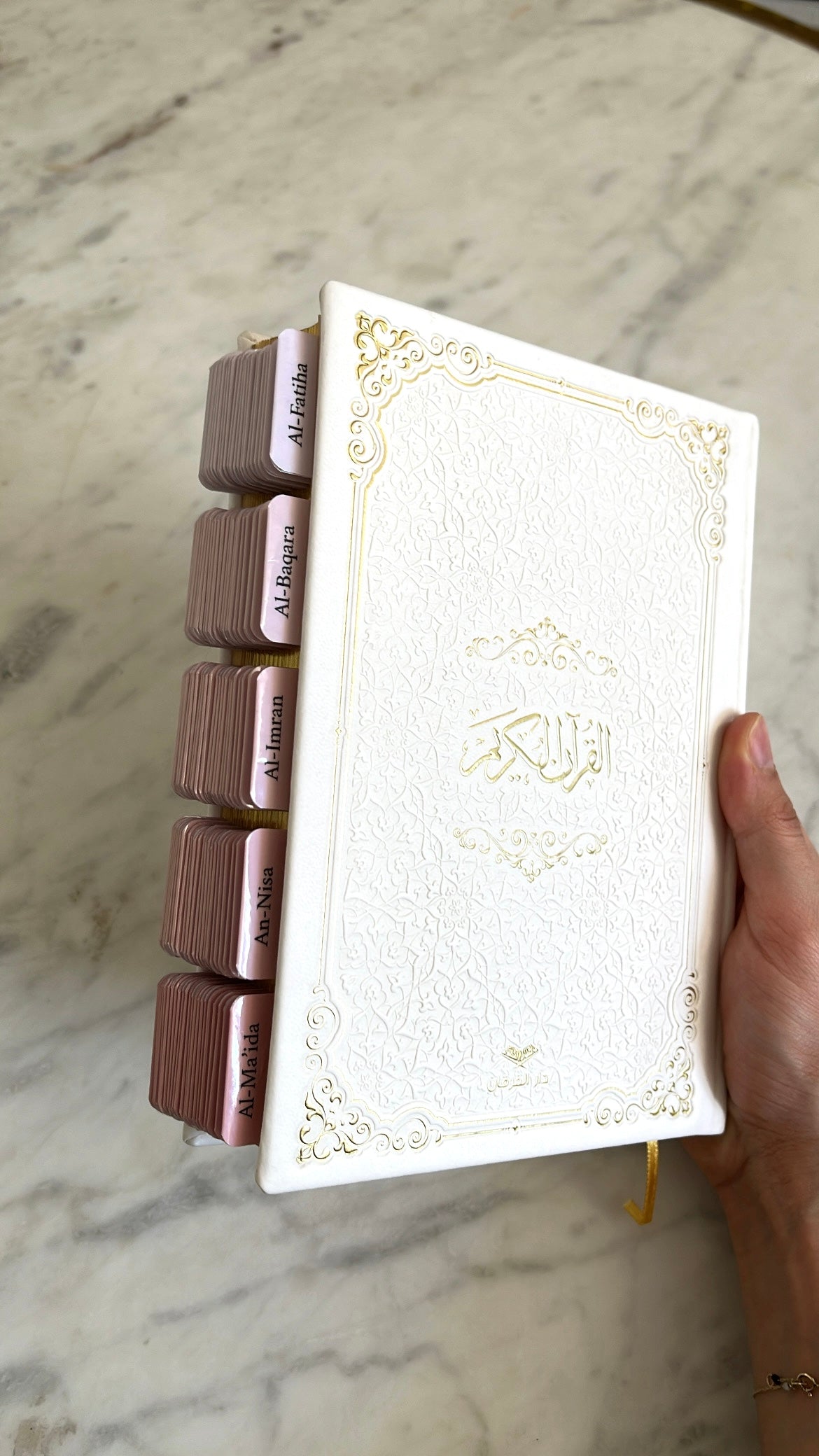 Coran avec onglets Sourate - Blanc et Rose (ARABE)