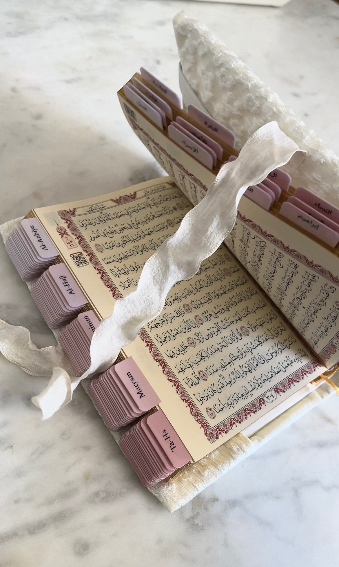 Coran avec onglets Sourate + protège Coran (FR/ARABE)